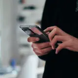 Kiedy kupić smartfon? Najlepsze promocje w Polsce - poradnik