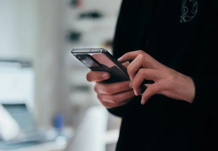 Kiedy kupić smartfon? Najlepsze promocje w Polsce - poradnik