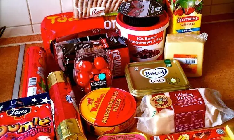 Szwecja: Co kupić? Przewodnik po najlepszych pamiątkach i smakach