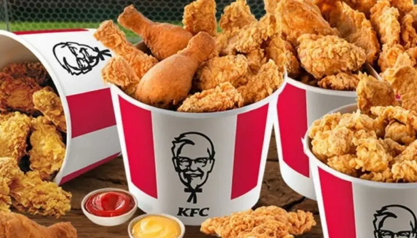 Kiedy promocja na kubełek w KFC? Sprawdź aktualne okazje i kupony